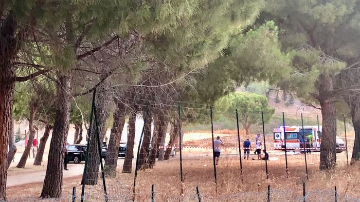 Carini, bimbo morto colpito da porta, campo di calcio sequestrato