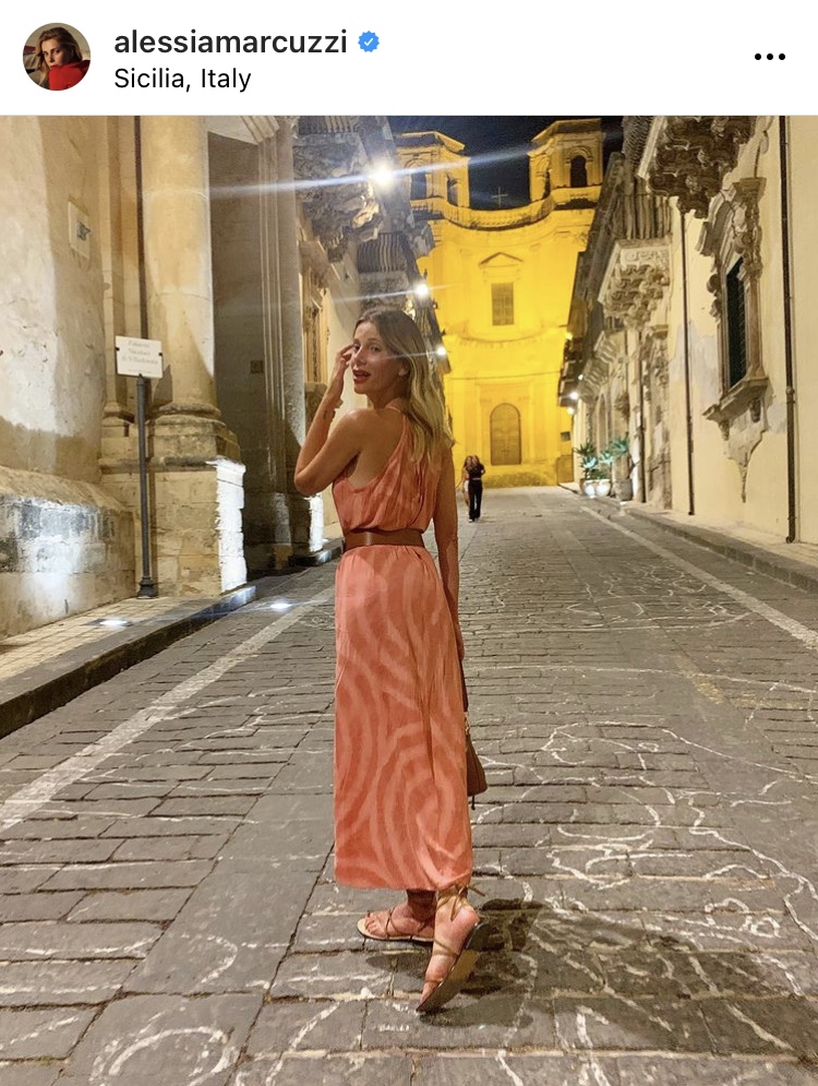 Alessia Marcuzzi, vacanza in Sicilia, ecco le foto a Noto