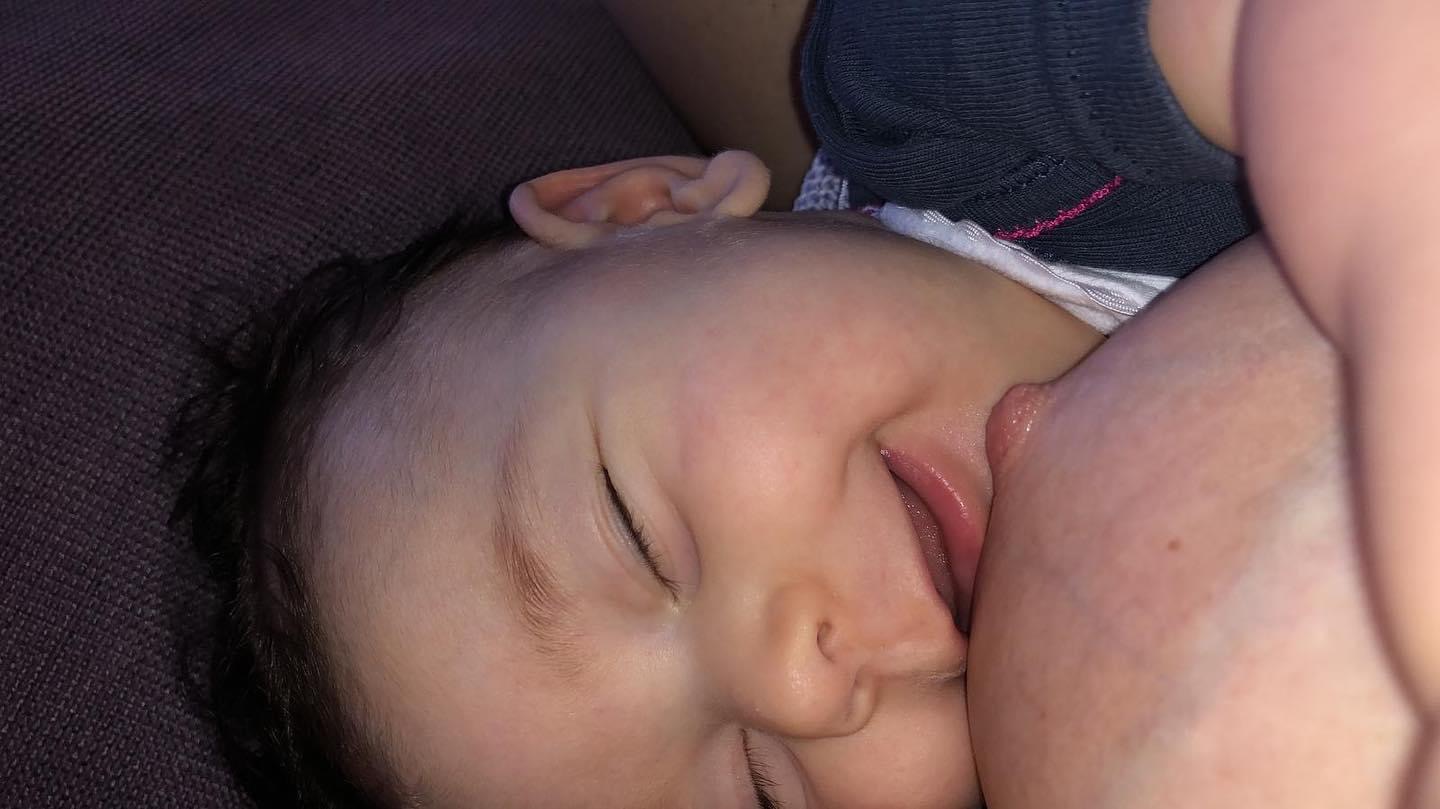 Vaccino in gravidanza e allattamento, è rischioso? Cosa sapere