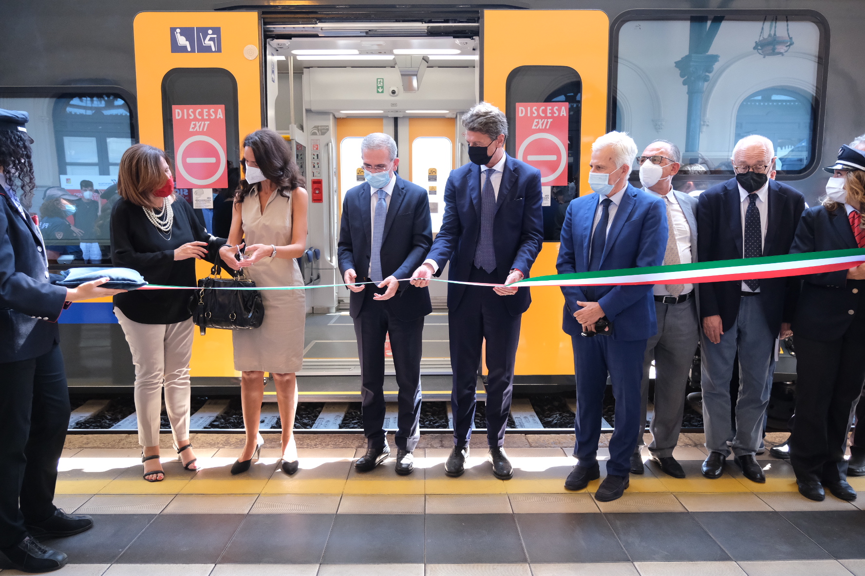 Nuovi treni e linee per i turisti, la cura del ferro in Sicilia
