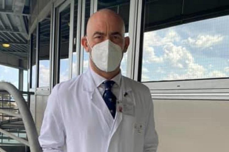 Covid, Bassetti: “In Italia virus all’angolo, non importiamo nuovi problemi dalla Cina”