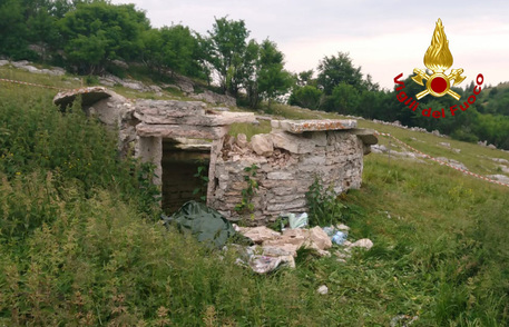 Bimbi morti per crollo copertura ghiacciaia, oggi i funerali