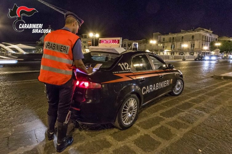 Siracusa, minacce e botte a compagna incinta: un 33enne arrestato