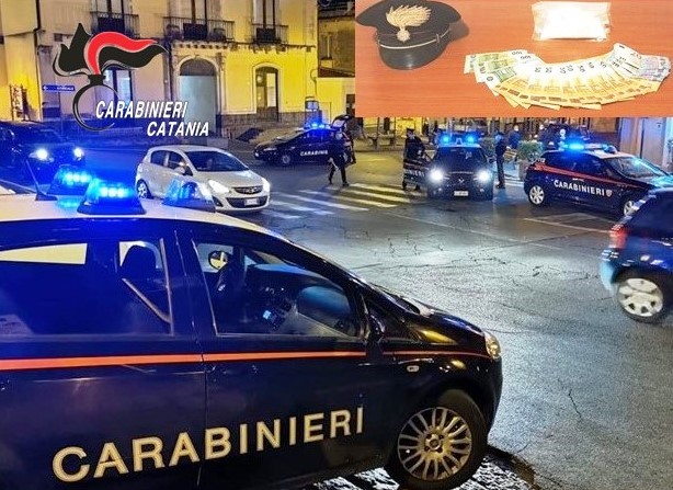 Aci Bonaccorsi, sfugge all’Alt e lancia droga dal finestrino, arrestato