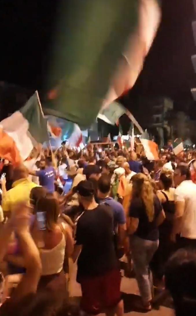 Europei e festeggiamenti, rischio nuova ondata? “Contagi triplicati”