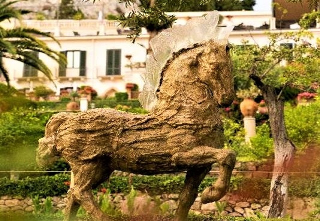 Mostre, cinque artisti per “Giardini di luce” a Taormina
