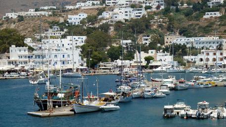 Covid, studenti in vacanza positivi, in 15 bloccati in Grecia