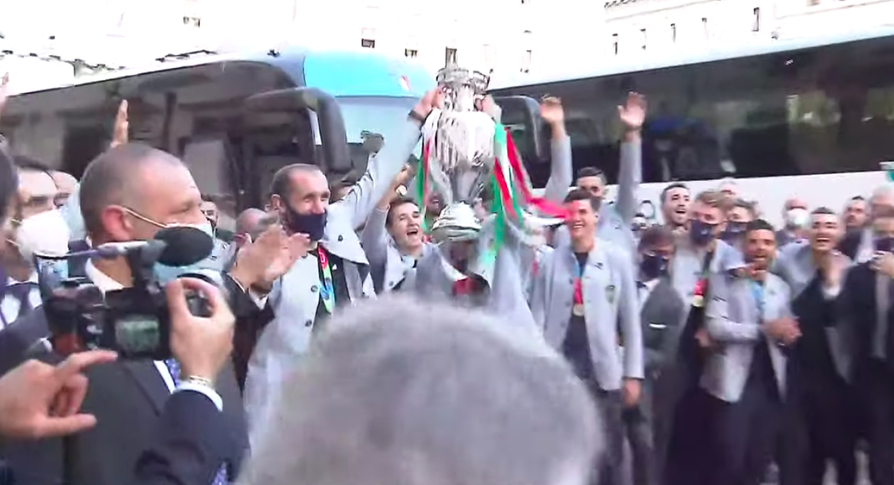 Gli Azzurri e Berrettini da Mattarella e Draghi – Video