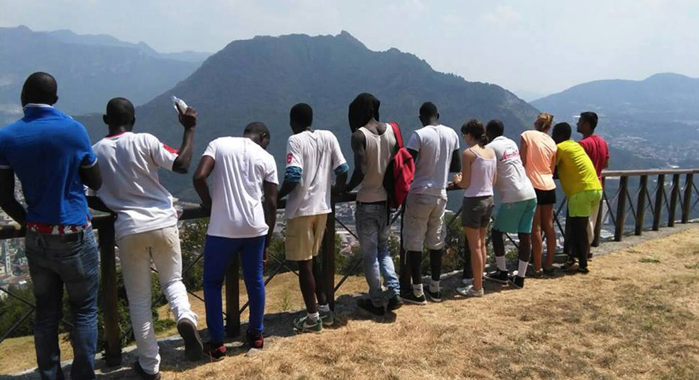 Migranti, nell’agrigentino 70 minorenni in quarantena scappano da ex albergo