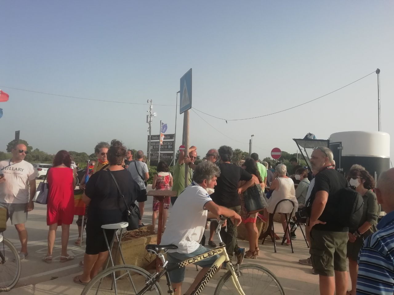 Marsala, pista ciclabile, continuano le proteste allo Stagnone