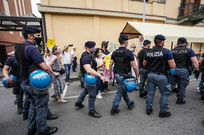 Covid, generale Figliuolo ai No Vax: “Vaccini, siamo un Paese libero”