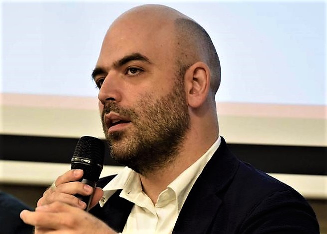 Lotta alle mafie, Saviano, “Io inscatolato in una blindata a 26 anni” Lotta alle mafie, Saviano, “Io inscatolato in una blindata a 26 anni”