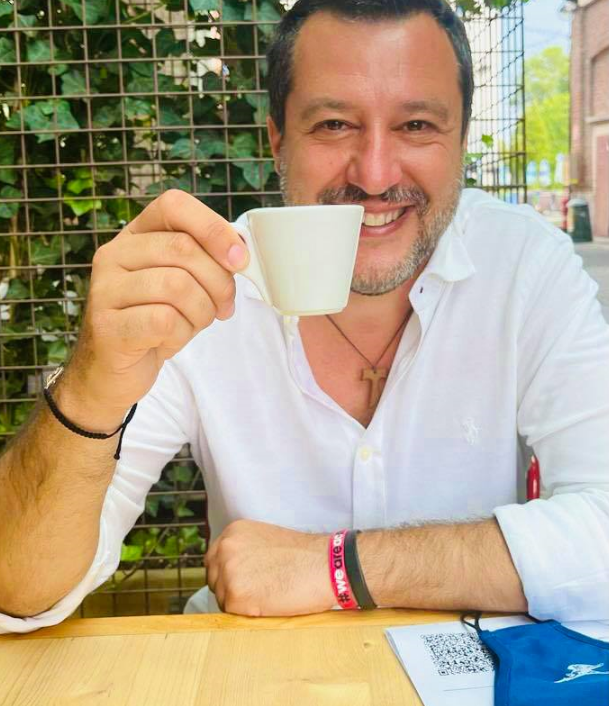 Galleria foto 'Salvini si è vaccinato, la foto social svela il certificato' - foto 2