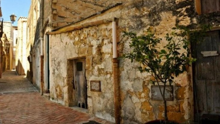 Sambuca di Sicilia, bando Comune mette all’asta case da 2 euro