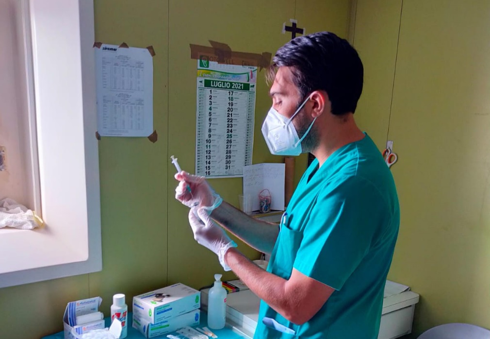 Covid, vaccini e tamponi sul su traghetto Eolie e Napoli