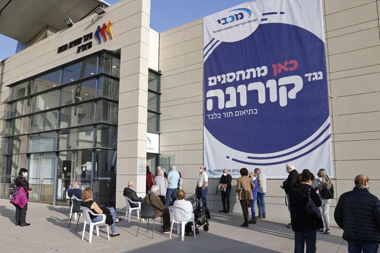 Covid, in Israele una terza dose di vaccino per gli over 60
