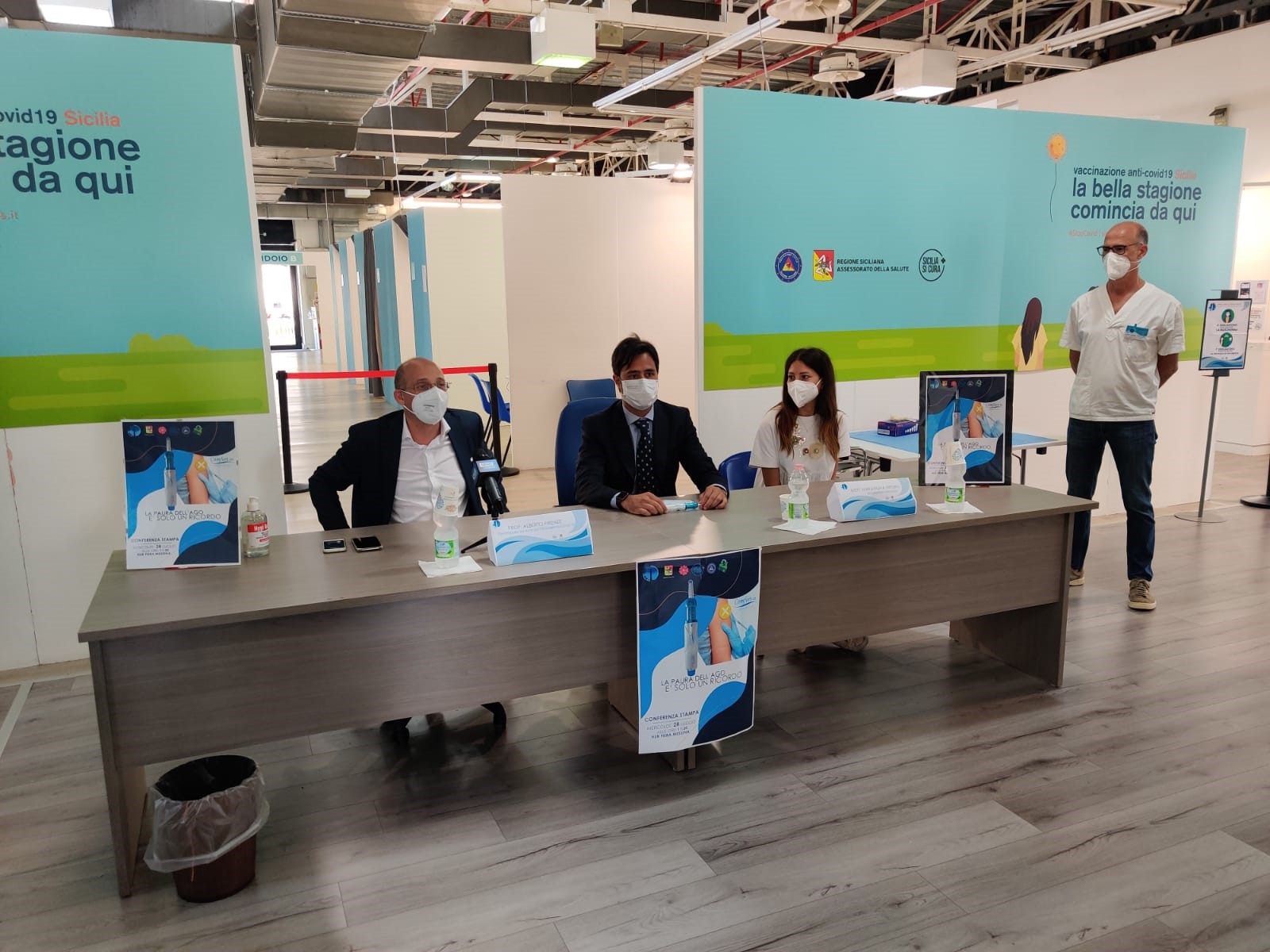 Galleria foto 'Belenofobia, a Messina vaccino anti Covid senza puntura né ago' - foto 2