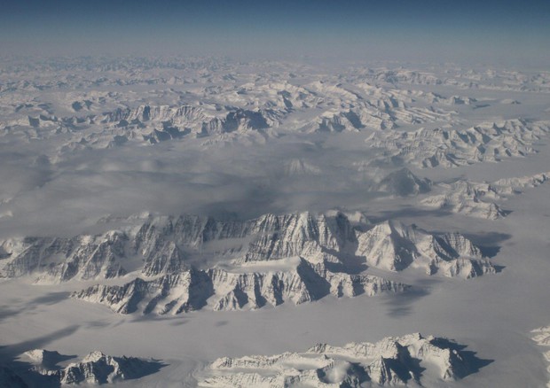 Groenlandia, è allarme clima: pioggia sul picco della calotta glaciale Groenlandia, è allarme clima: pioggia sul picco della calotta glaciale