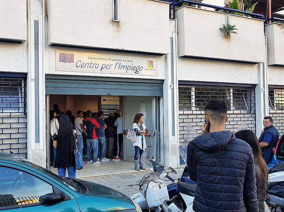 Centri per l’impiego, burocrazia e niente più