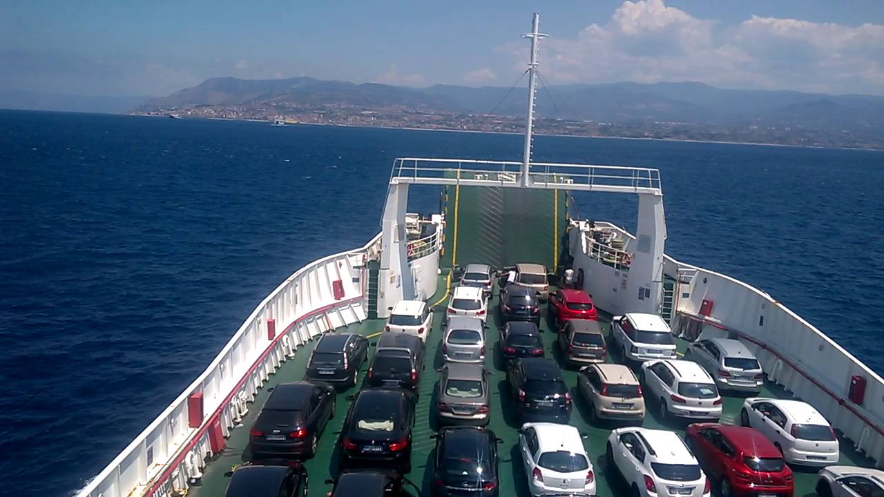 Mentre divampano le polemiche a Messina è caos da controesodo