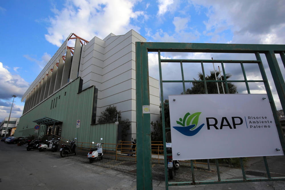 Palermo, Rap, in Consiglio è scontro sul bando per i 46 autisti