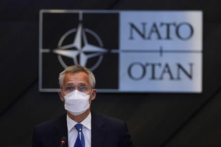 Nato, stop a ogni sostegno alle autorità dell’Afghanistan