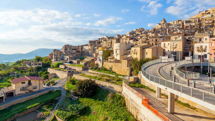 Caltagirone “ci prova” con le case a 1 euro per rilanciare il turismo