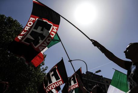 Green Pass, Forza Nuova espelle gli iscritti che lo scaricano, “Italiani di serie B”