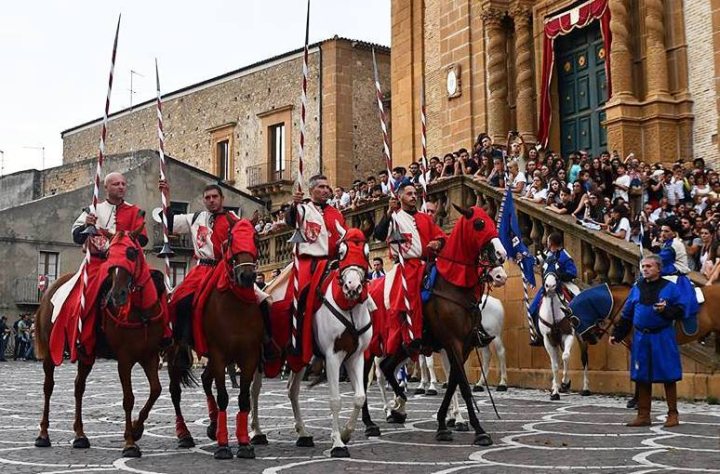 34 cavalli scaldano i motori: a Siena tutto pronto per il palio di luglio