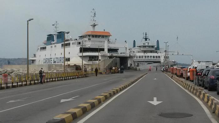 Vacanze in Sicilia, oltre tre ore di attesa agli imbarchi di Villa San Giovanni