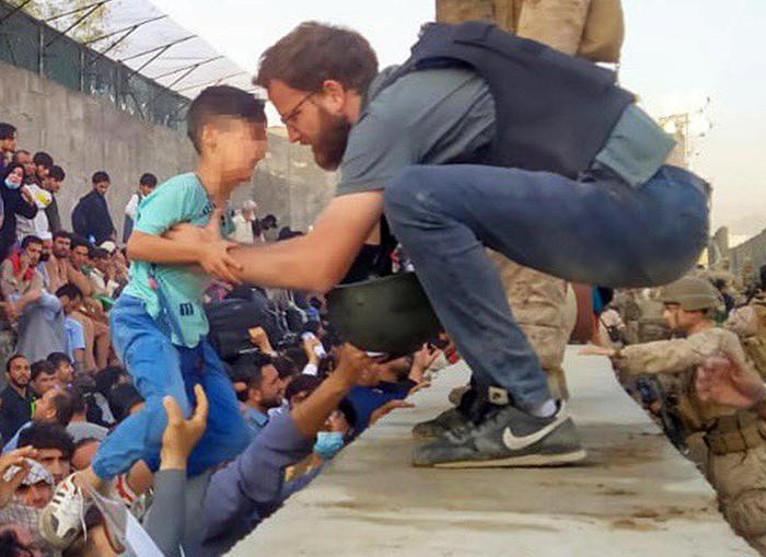 Kabul, Tommaso Claudi, console italiano salva bambino afghano