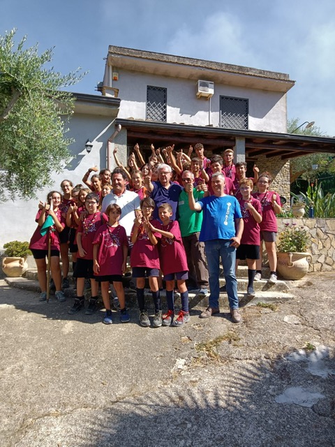 Incendio minaccia 35 scout nel Palermitano, interviene anche il 118