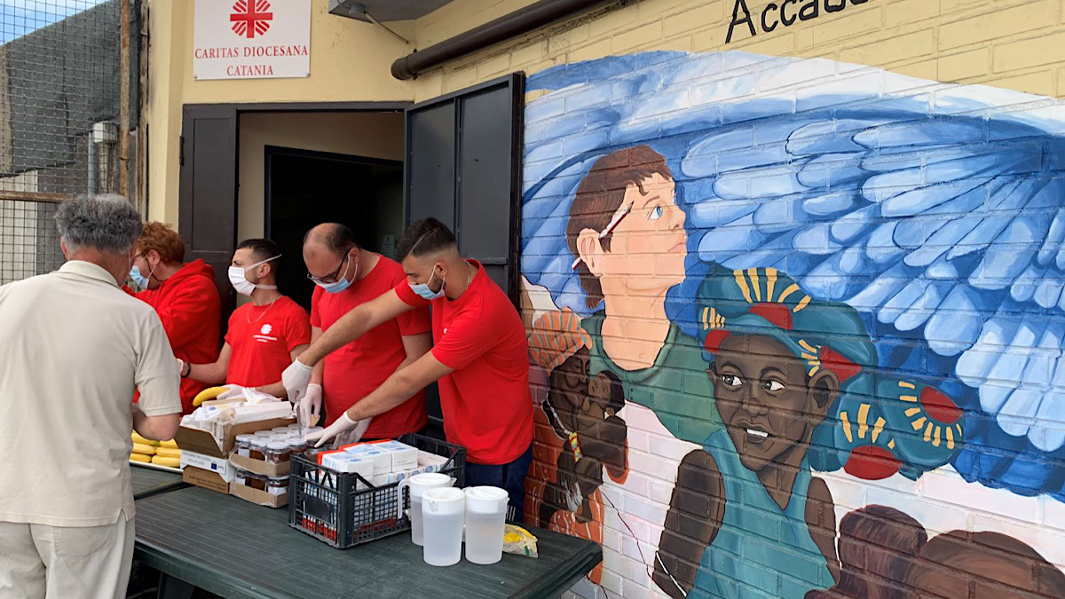 Catania, la Caritas non va in vacanza, attiva anche a Ferragosto