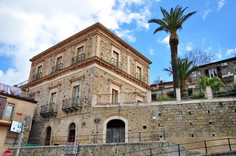 Un viaggio per riscoprire se stessi a Ficarra, cosa vedere