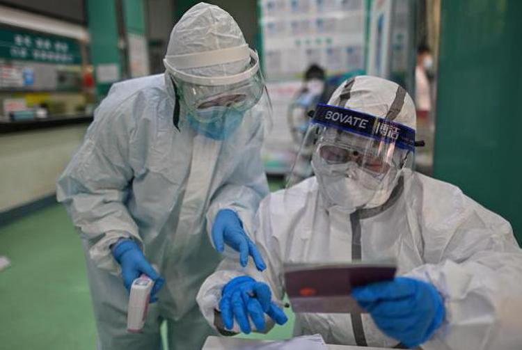 Smantellata task force sulle origini Covid, uno dei membri aveva collaborato con il laboratorio di Wuhan