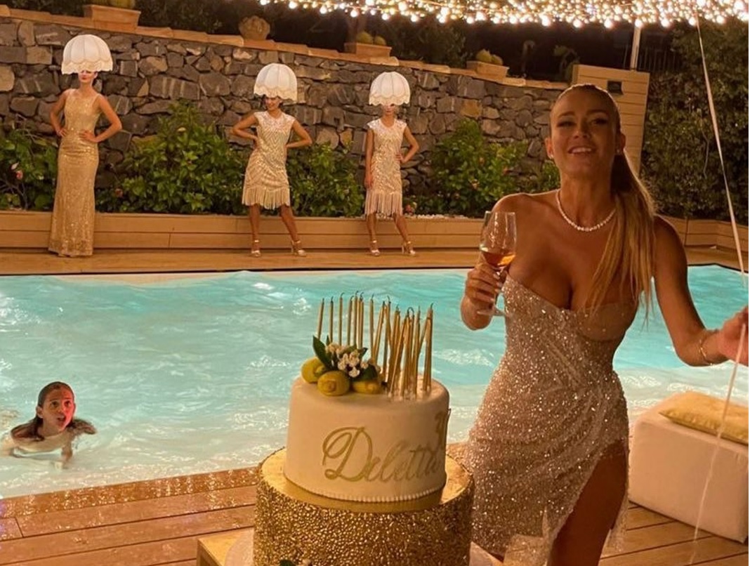 Diletta Leotta compie 30 anni, polemica social per il party in Sicilia