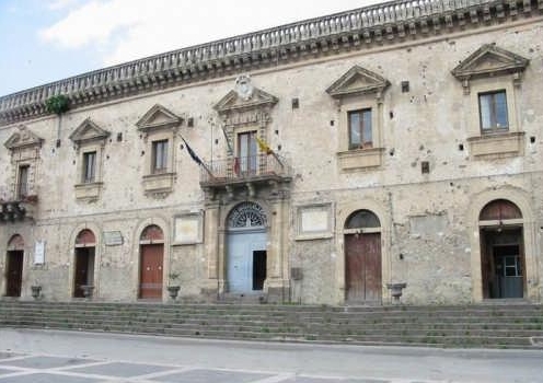 Castel di Iudica, Francofonte e Barrafranca prime dei No vax siciliani