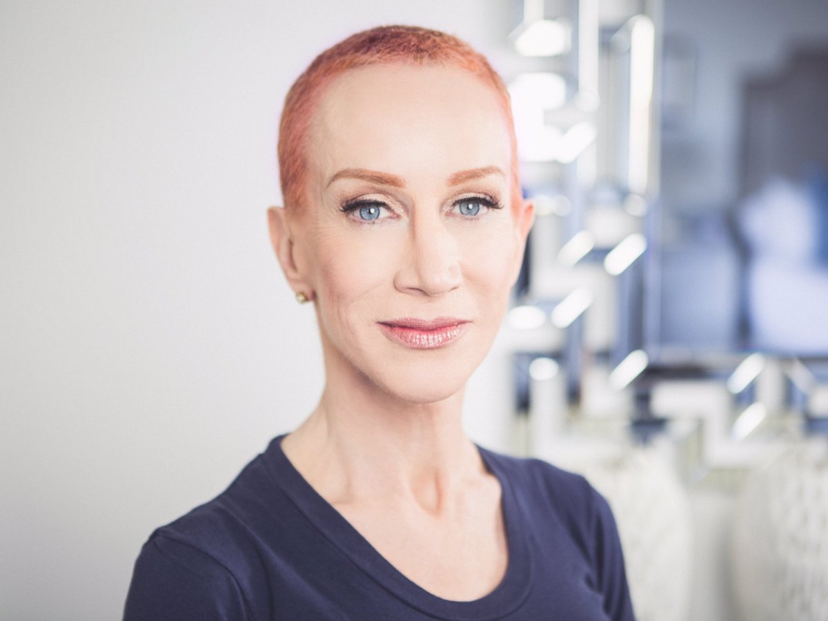 Kathy Griffin, il triste annuncio ai fan, “Ho il cancro”