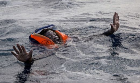 Migranti, continua la fuga dalla Tunisia verso la Sicilia