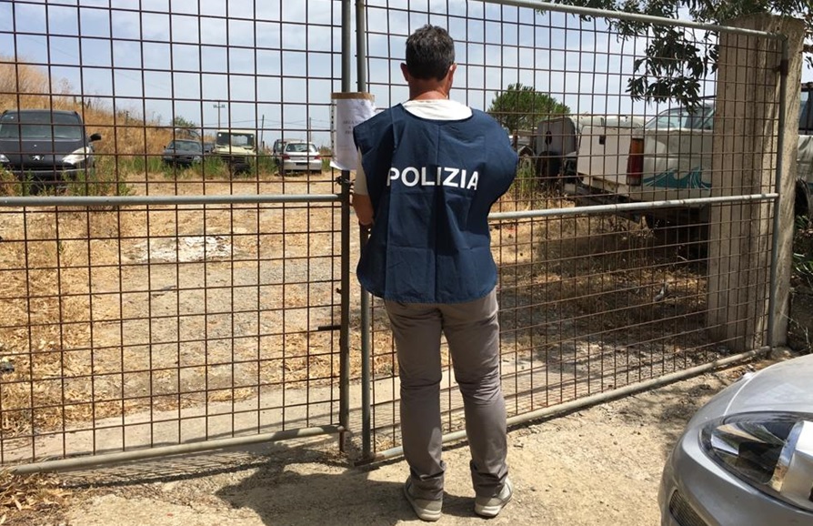 Ambiente,Palermo, Polfer sequestra area ditta autodemolizioni