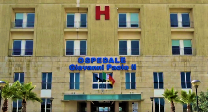 Infermiera no vax ricoverata e intubata a Ragusa, ora in miglioramento