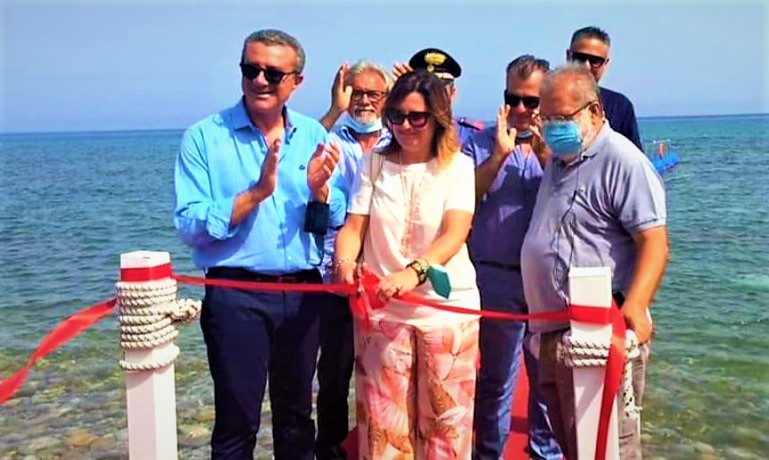 Beni confiscati, piattaforma per accesso al mare nel Palermitano