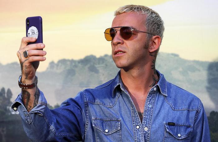 Salmo, esce il nuovo album, i temi di “Flop”