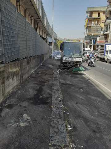 Gravina di Catania, rimossa micro-discarica in via dell’Autonomia
