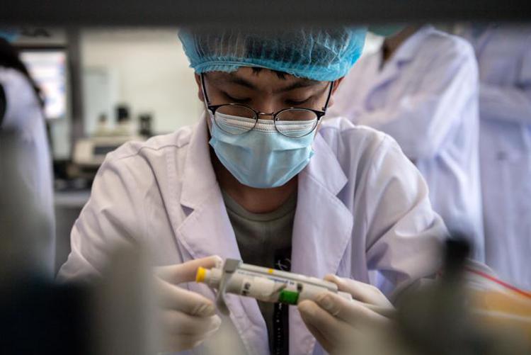 Usa, rapporto origini Covid “inconcludente”, la Cina risponde