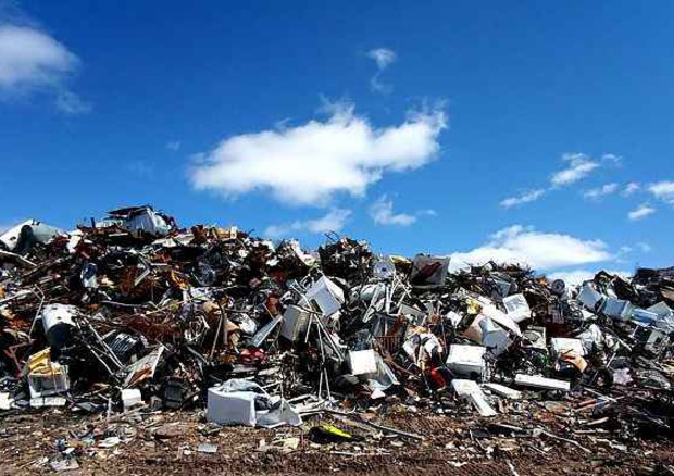Alle discariche siciliane restano solo due anni