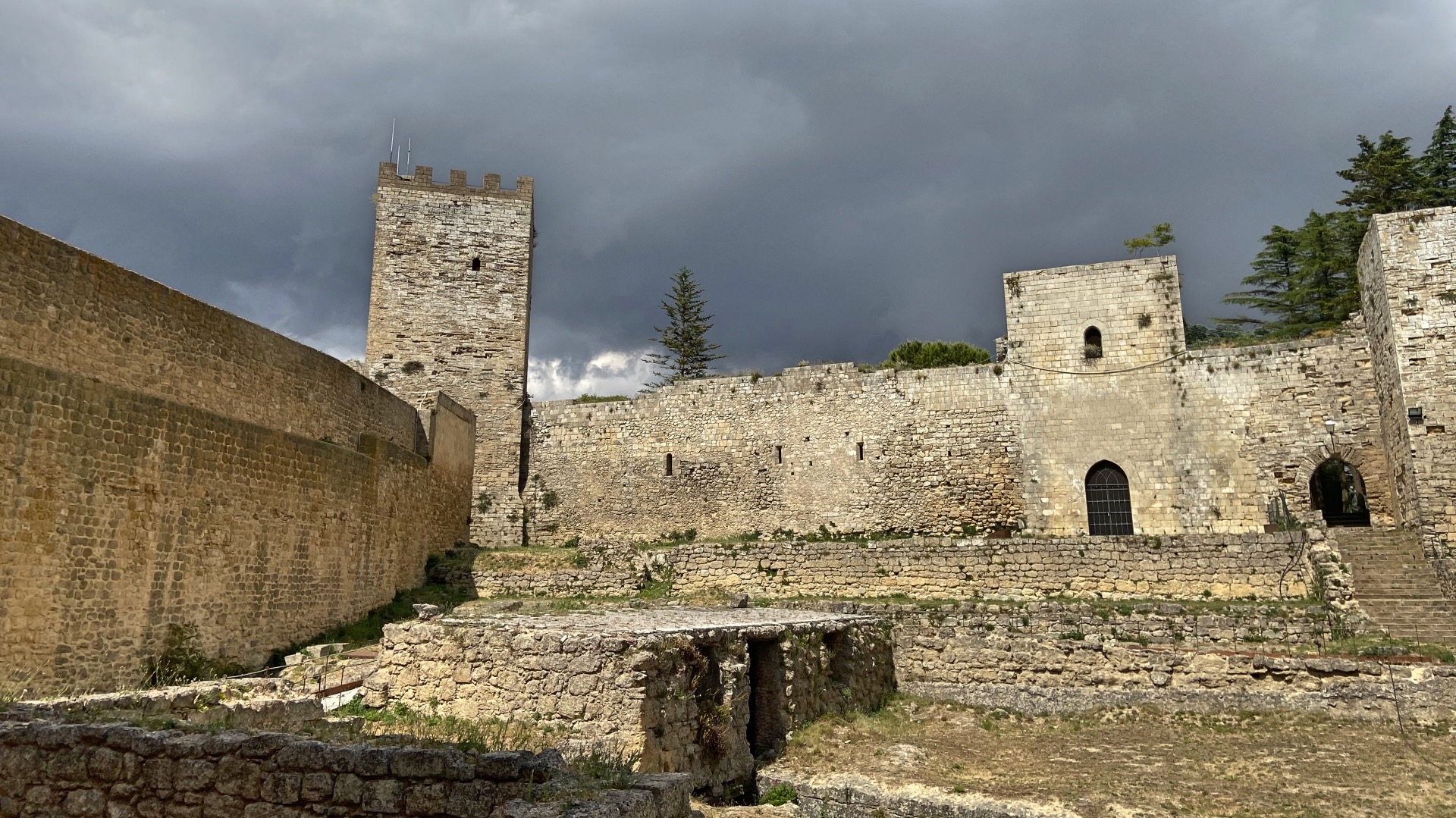 “Le Vie dei Tesori” per svelare le bellezze nascoste di Enna “Le Vie dei Tesori” per svelare le bellezze nascoste di Enna