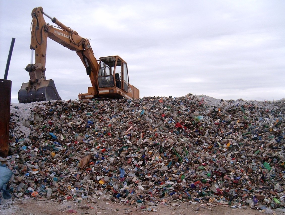 Non si sa più dove mettere la spazzatura di Catania