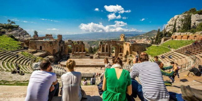 Turisti spaventati e la Sicilia inizia a “svuotarsi” Turisti spaventati e la Sicilia inizia a “svuotarsi”