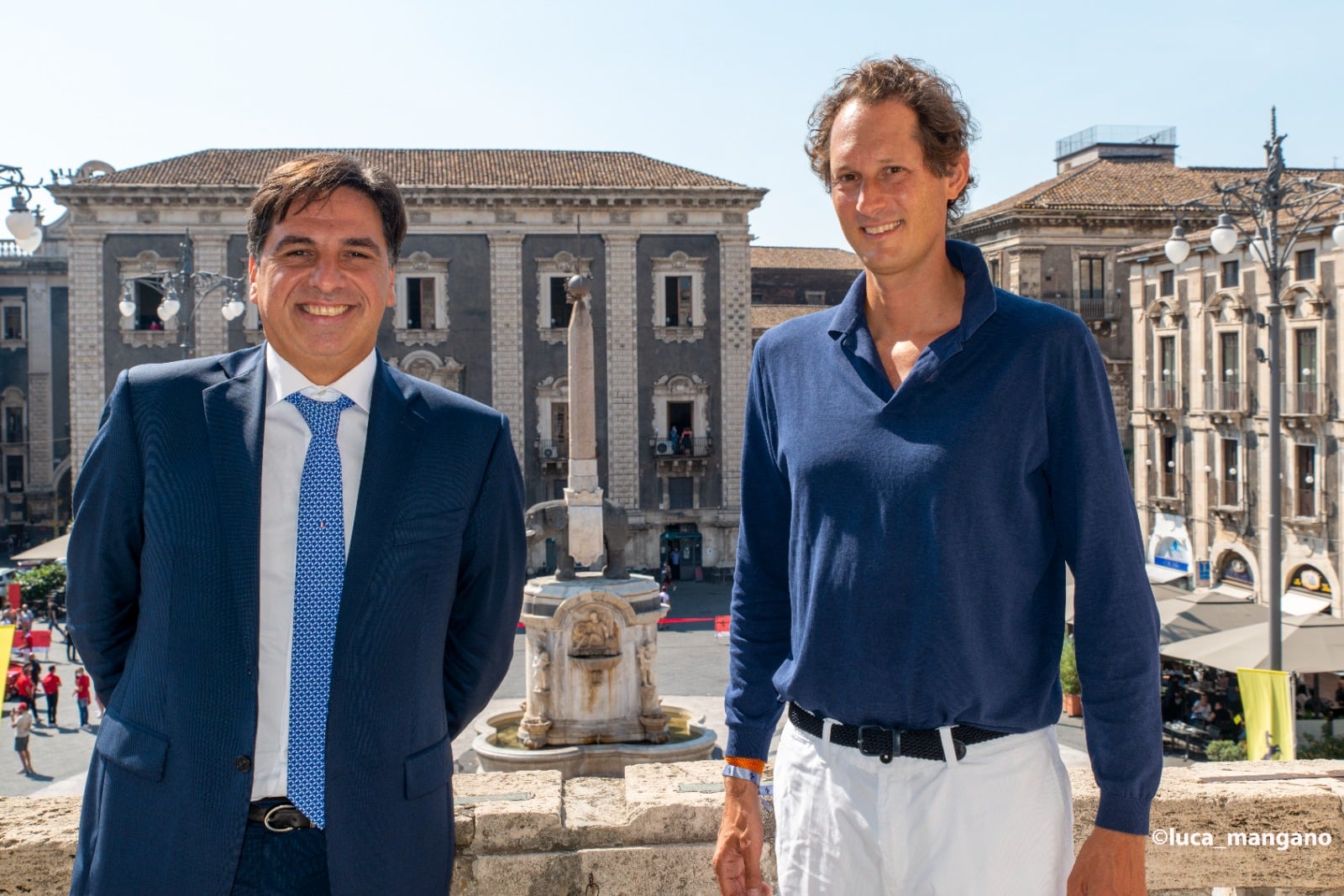 Rosso Ferrari nel cuore a Catania, John Elkann ricevuto dal sindaco Pogliese